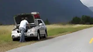 Si tu coche se queda parado en carretera, esta baliza ayuda a que otros te vean antes de que sea tarde Luz Emergencia Baliza V16