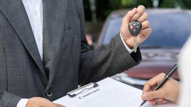 Imagen de archivo sobre la compra de un coche