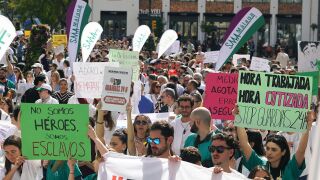 Los m&eacute;dicos inician este lunes su segunda semana de huelga para reclamar un Estatuto Marco propio