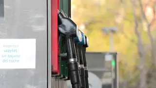 Economía.- Los gasolineros lamentan la "inacción del Gobierno", mientras la demanda de carburantes empieza a desplomarse Economía.- Los gasolineros lamentan la "inacción del Gobierno", mientras la demanda de carburantes empieza a desplomarse