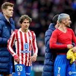 Sorloth, Giuliano y Griezmann, después de la victoria ante el Getafe