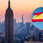 Imagen de Nueva York junto a una bandera de Espa&ntilde;a