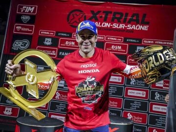 Toni Bou, tras asegurar su primer t&iacute;tulo de 2026