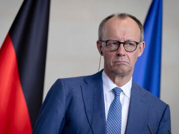 March 10, 2026, Berlin, Berlin, Deutschland: Friedrich Merz beim Empfang des Ministerpr&auml;sidenten der Tschechischen Republik mit milit&auml;rischen Ehren zu einem gemeinsamen Gespr&auml;ch mit anschlie&Atilde;&Yuml;endem Pressestatement im Bundeskanzleramt. Berlin, 10.03.2026 Europa Press/Contacto/Bernd Elmenthaler 10/03/2026 ONLY FOR USE IN SPAIN