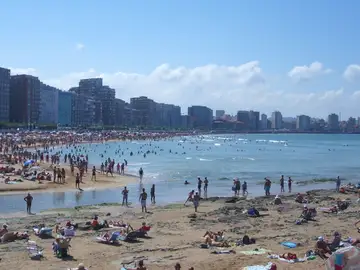 Playa de San Lorenzo Gijón Playa de San Lorenzo Gijón