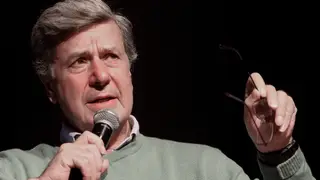 Presentación del ciclo de conferencias Centenario del nacimiento de Cayetana de Alba SEVILLA, 16/03/2026.- El hijo de Cayetana Fitz-James Stuart,XVIII duquesa de Alba, interviene durante la presentación del ciclo de conferencias por el Centenario del nacimiento de Cayetana de Alba este lunes en Sevilla. EFE/ Jose Manuel Vidal