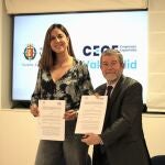 La concejala de Turismo, Eventos y Marca Ciudad, Blanca Jim&eacute;nez, y el presidente de Confederaci&oacute;n Vallisoletana de Empresarios, Carlos Magdaleno, suscriben el acuerdo de colaboraci&oacute;n