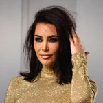 Kim Kardashian en la fiesta de Vanity Fair de los Oscar