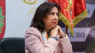 Robles insiste en que España no participará en ninguna misión en el estrecho de Ormuz: "El objetivo es que la guerra termine" Robles insiste en que España no participará en ninguna misión en el estrecho de Ormuz: "El objetivo es que la guerra termine"