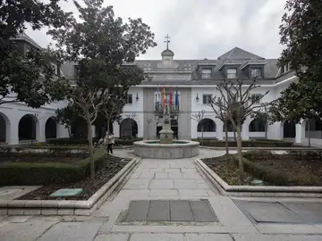 El autobús 'Drogas o Tú' llega a los institutos públicos para informar a estudiantes, docentes y familias El autobús 'Drogas o Tú' llega a los institutos públicos para informar a estudiantes, docentes y familias
