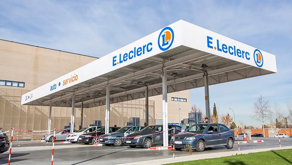 La primera gasolinera en actuar en pleno conflicto