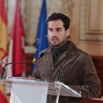 El concejal Rodrigo Nieto explica el proyecto