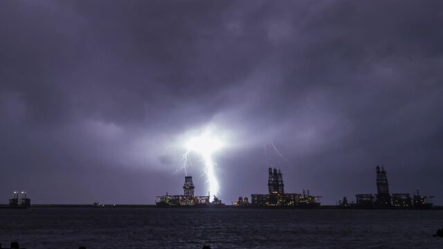 Rayos sobre el mar en Las Palmas de Gran Canaria