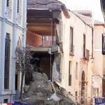 Derrumbe de una parte de La Casona en la calle D&aacute;maso Merino de Le&oacute;n