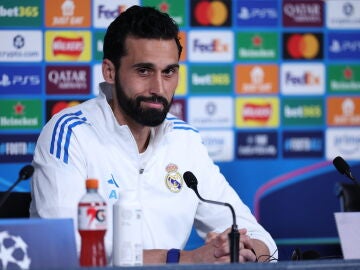 MANCHESTER (United Kingdom), 16/03/2026.- Real Madrid manager Alvaro Arbeloa attends a press conference in Manchester, Britain, 16 March 2026. Real Madrid will face Manchester City in their UEFA Champions League Round of 16 2nd leg match on 17 March. (Liga de Campeones, Reino Unido) EFE/EPA/ADAM VAUGHAN 