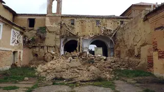La espadaña del convento de San Bernardino de Cuenca de Campos se derrumba algo más de un año después de que lo hiciera una nave lateral de la iglesia La espadaña del convento de San Bernardino de Cuenca de Campos se derrumba algo más de un año después de que lo hiciera una nave lateral de la iglesia