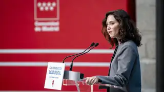 Ayuso ironiza con el "cheque" del Gobierno ante la subida de precios: "No hay más que llegar y decir 'No a la guerra'" Ayuso ironiza con el "cheque" del Gobierno ante la subida de precios: "No hay más que llegar y decir 'No a la guerra'"