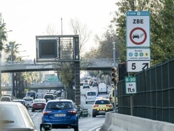 Barcelona reactiva la Zona de Bajas Emisiones a partir de este lunes