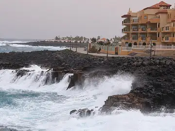 MURCIA.-Las olas pondrán mañana en aviso a 6 CCAA y las temperaturas subirán en casi todo el país hasta 27ºC en Bilbao MURCIA.-Las olas pondrán mañana en aviso a 6 CCAA y las temperaturas subirán en casi todo el país hasta 27ºC en Bilbao