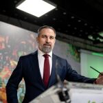 El l&iacute;der de Vox, Santiago Abascal, en una rueda de prensa