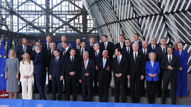 Belgium EU Summit European Union heads of state and government pose for a group photo at the EU summit in Brussels, Thursday, March 19, 2026. (AP Photo/Omar Havana)