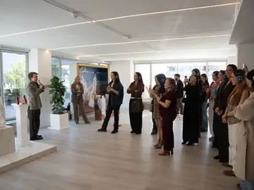 Más de 150 asistentes descubren cómo transformar la rutina de skincare en una obra de arte en el museo interactivo Atida Mifarma Art Gallery Más de 150 asistentes descubren cómo transformar la rutina de skincare en una obra de arte en el museo interactivo Atida Mifarma Art Gallery