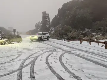 El temporal más intenso en trece años llega a Canarias: nieve en el Teide, carreteras cortadas y más de cien incidencias en pocas horas Parque Nacional del Teide
