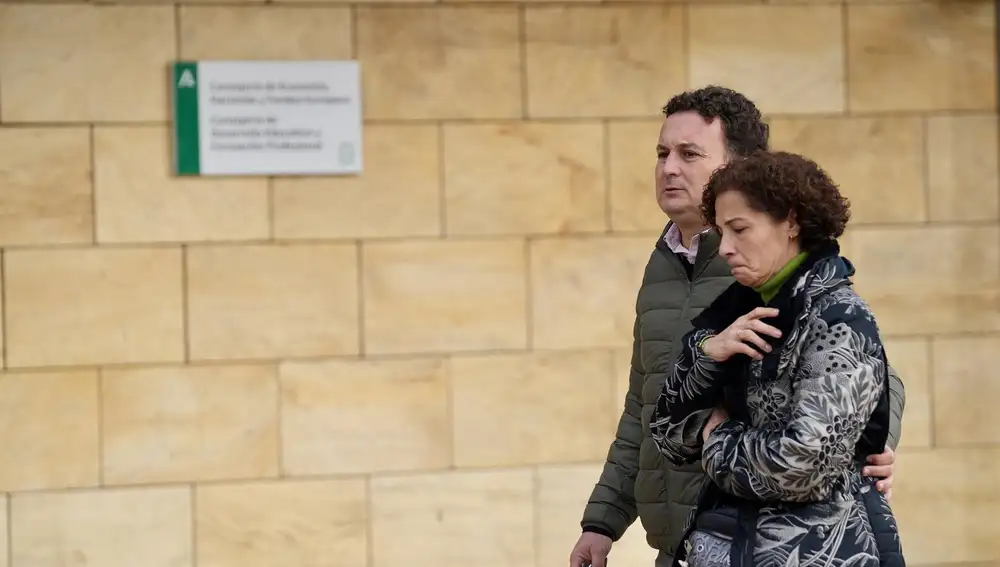 Padres de Sandra Peña piden una "sanción ejemplarizante": "El colegio no abrió los protocolos, nos mintió"