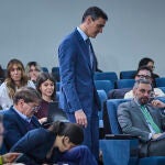 El presidente del Gobierno, Pedro S&aacute;nchez, comparece ante los medios de comunicaci&oacute;n despu&eacute;s de la reuni&oacute;n del