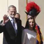 El look de la Reina Letizia en el Vaticano.