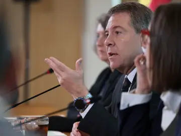 García-Page preside el Consejo del Agua de Castilla-La Mancha TOLEDO, 20/03/2026.- El jefe del Ejecutivo de Castilla-La Mancha, Emiliano García-Page, preside este viernes en Toledo el Consejo del Agua de Castilla-La Mancha, un órgano colegiado de participación y diálogo que cuenta con representación de los diferentes sectores sociales vinculados al agua en la comunidad autónoma. EFE/ Ismael Herrero