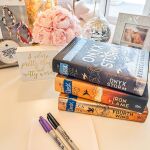 El universo de 'Alas de sangre' sigue creciendo: Rebecca Yarros ya trabaja en el cuarto libro de la saga Emp&iacute;reo