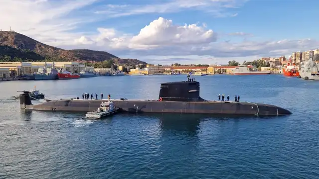 El S-82 Narciso Monturiol El S-82 Narciso Monturiol