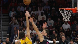 Doncic fue imparable para la defensa de los Heat de Miami