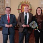 Jes&uacute;s Julio Carnero, Luis Miguel Gonz&aacute;lez Gago, Carolina Navarro y Juan M&eacute;ndez en la presentaci&oacute;n