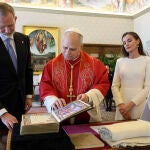 Los reyes de Espa&ntilde;a y Le&oacute;n XIV han mantenido un encuentro en la Santa Sede