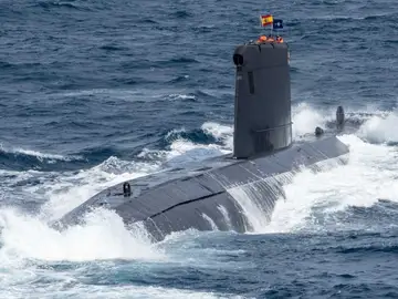 La Armada española pone a la venta este histórico submarino tras 40 años de servicio La Armada española pone a la venta este histórico submarino tras 40 años de servicio