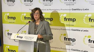 &Aacute;ngeles Armis&eacute;n durante la rueda de prensa