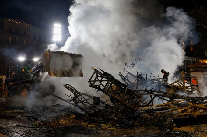 Las dos caras de las Fallas 2026 según los políticos: el PP las califica de «tranquilas» y la oposición habla de «caos»