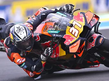 Practicas libres MotoGP Gran Premio de Brasil FOTODELDÍA BRA50. GOIÂNIA (BRASIL), 20/03/2026. - El español Pedro Acosta de Red Bull KTM Factory Racing participa este viernes, en las practicas libres del Gran Premio de Brasil de MotoGP en el autódromo Ayrton Senna en Goiânia (Brasil). EFE/ Andre Borges