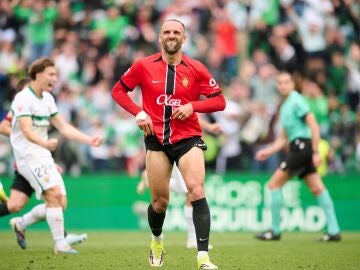 Vedat Muriqi of RCD Mallorca reacts during the Spanish League, LaLiga EA Sports, football match played between Elche CF and RCD Mallorca at Estadio Manuel Martinez Valero on March 21, 2026 in Elche, Alicante, Spain. AFP7 21/03/2026 ONLY FOR USE IN SPAIN