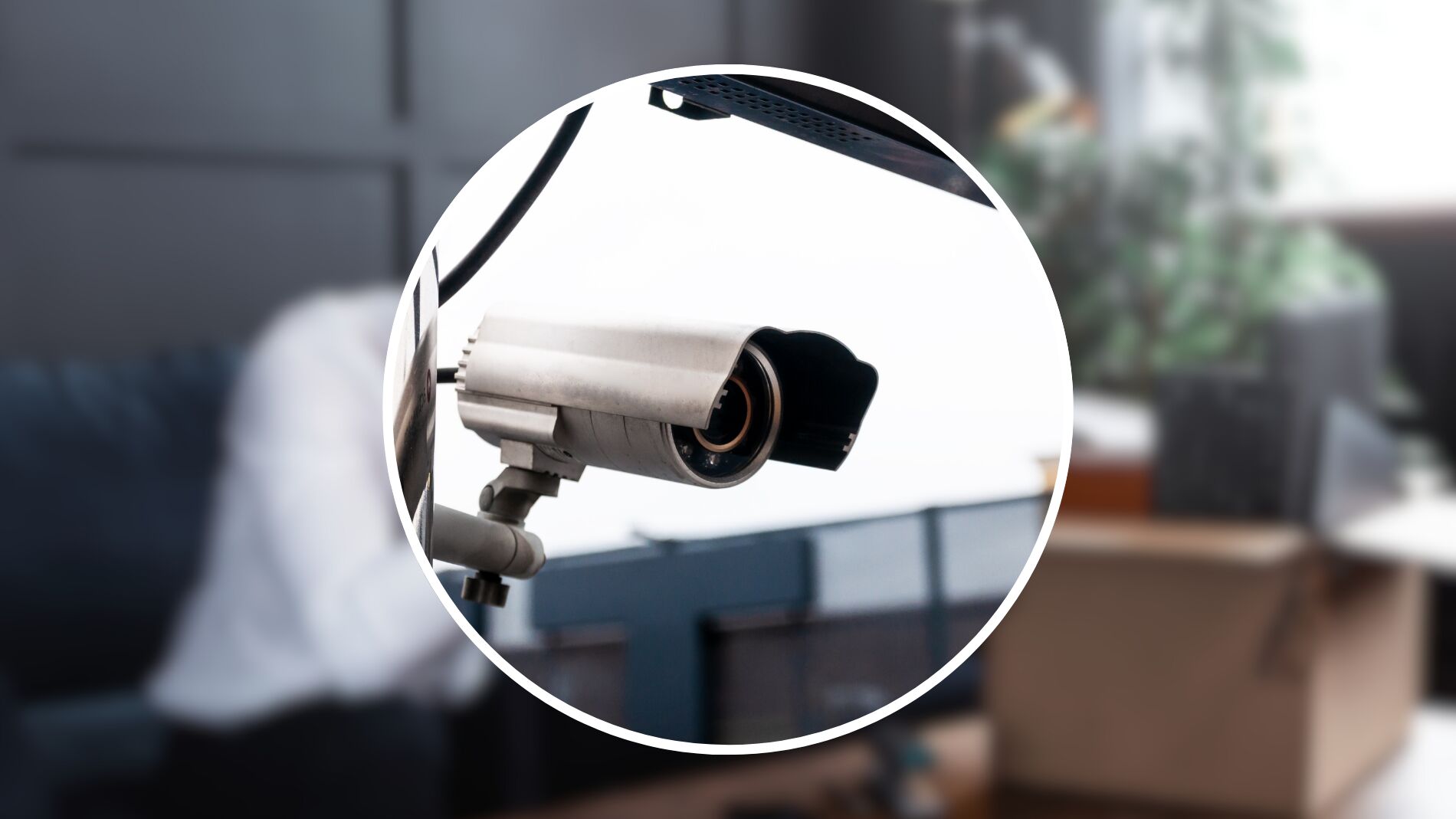 ¿Puede tu jefe esconder un micrófono para saber si hablas mal de él? Este abogado laboralista lo deja claro