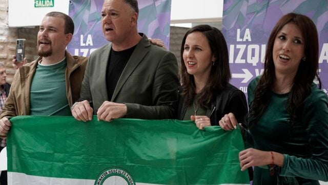 El candidato a la presidencia de la Junta de Andaluc&iacute;a, Juan Antonio Delgado, y la diputada y secretaria general de Podemos, Ione Belarra, en un acto en Sevilla.REMITIDA / HANDOUT por PodemosFotograf&iacute;a remitida a medios de comunicaci&oacute;n exclusivamente para ilustrar la noticia a la que hace referencia la imagen, y citando la procedencia de la imagen en la firma21/03/2026
