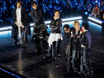 FOTODELDIA SE&Uacute;L, 21/03/2026.- La popular banda surcoreana de K-pop BTS celebra, este s&aacute;bado, un megaconcierto de retorno en el coraz&oacute;n de Se&uacute;l. "BTS The comeback live/arirang", que ha congregado a cientos de miles de fans, en la emblem&aacute;tica plaza de Gwanghwamun. El sello discogr&aacute;fico de la 'boy band', inform&oacute; hoy que se ha vendido alrededor de cuatro millones de copias de 'Arirang', su primer &aacute;lbum de estudio en casi cuatro a&ntilde;os, en las 24 horas posteriores a su estreno. EFE/Kim Hong-Ji / POO...