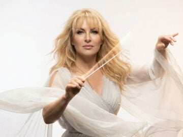 La soprano, compositora y directora de orquesta Pilar Jurado, quien acaba de lanzar 'Artifex sui'