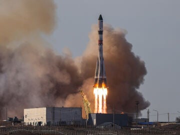 In this photo provided by Roscosmos space corporation, the Soyuz-2.1a rocket booster with Progress MS-33 cargo ship which will deliver cargo to the International Space Station lifts off from the launch pad at the Russian leased Baikonur cosmodrome, Kazakhstan, Sunday, March 22, 2026. (Roscosmos space corporation, via AP)
