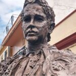 Camas inmortaliza a Paco Camino: el "Ni&ntilde;o Sabio" ya tiene su busto junto al de Curro Romero