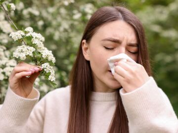 Imagen de archivo de una persona con alergia