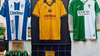 F&uacute;tbol.- Joma reinterpreta las camisetas de Villarreal, Legan&eacute;s y C&oacute;rdoba para la primera Jornada Retro de LaLiga