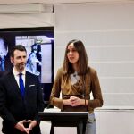 La concejala de Turismo, Eventos y Marca Ciudad, Blanca Jim&eacute;nez, la concejala de Turismo, Festejos y Participaci&oacute;n Ciudadana del Ayuntamiento de Medina del Campo, Nadia Gonz&aacute;lez, y el alcalde de Medina de Rioseco, David Esteban, inauguran la exposici&oacute;n